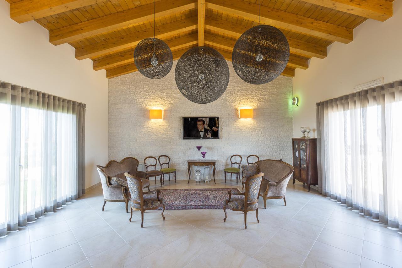 Casale Santa Maria Country House Мошано-Сант'Анджело Экстерьер фото